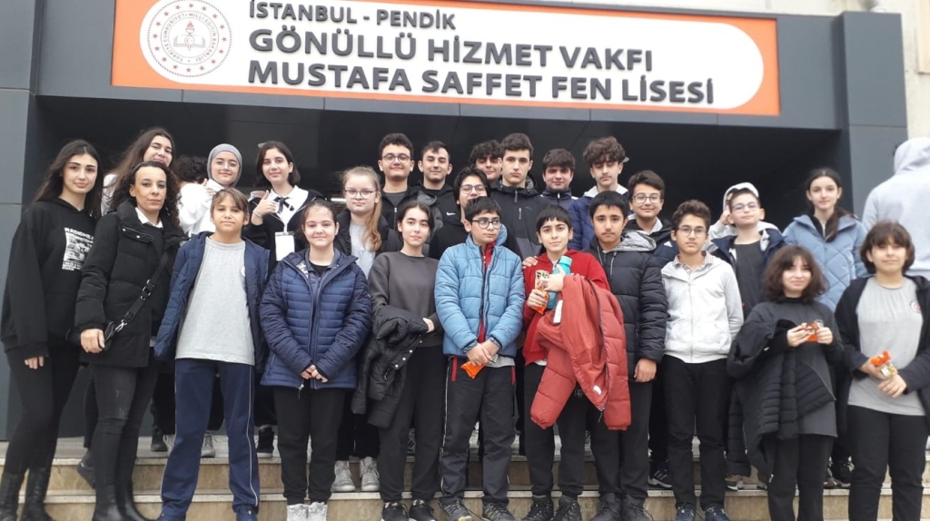 Liselere Gezi
